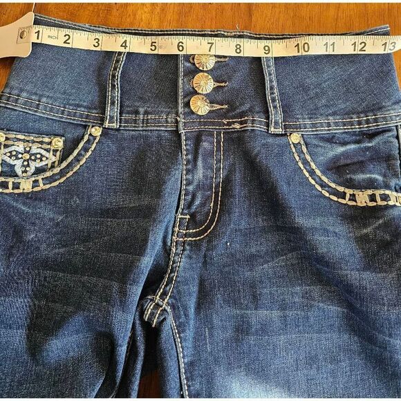 Silver Diva Dark Wash Juniors Size 3 Rhinestones Push up Jeans NWOT - Picture 12 of 12